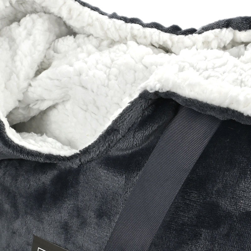 Hoodie Decke mit Ärmeln & Kapuze - Sherpa Qualität, Oversize