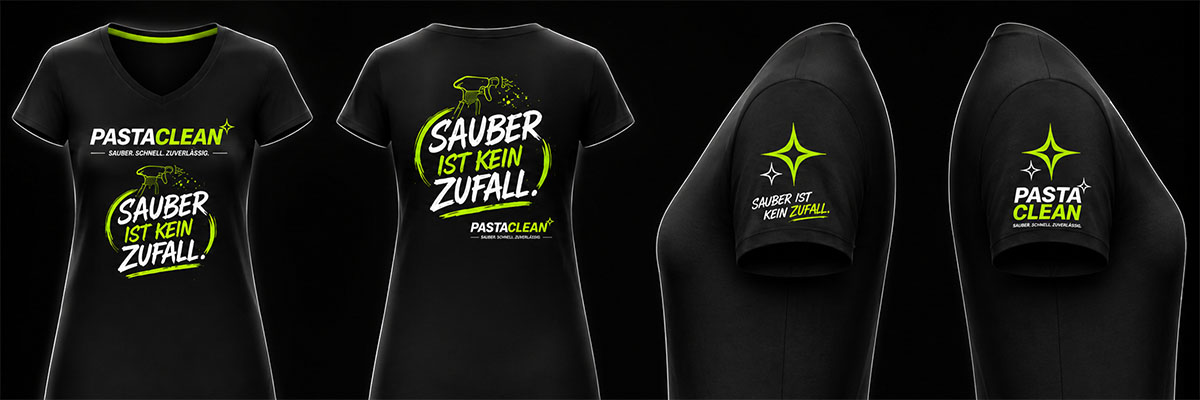 Schwarze T-Shirts mit pastaclean Logo und Slogan "Sauber ist kein Zufall". Vorder- und Rückansicht sowie Ärmel mit leuchtend grünen Grafiken und Text. Ideal für Reinigungsprodukte, Werbung, Textildesign.