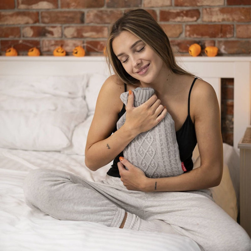 SOXO Wärmflasche grau 2 soxo-waermflasche-grau-2